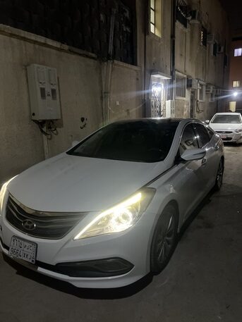 SAR 30,000 | Hyundai Azera 2016 | GDI Full Option | Automatic | 380 KM