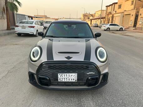 SAR 135,000 | Mini Cooper 2023 | Automatic | 40,000 KM | Full Options | Sunroof | 2nd Owner