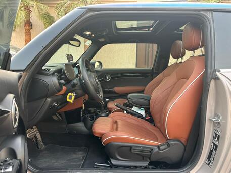SAR 135,000 | Mini Cooper 2023 | Automatic | 40,000 KM | Full Options | Sunroof | 2nd Owner