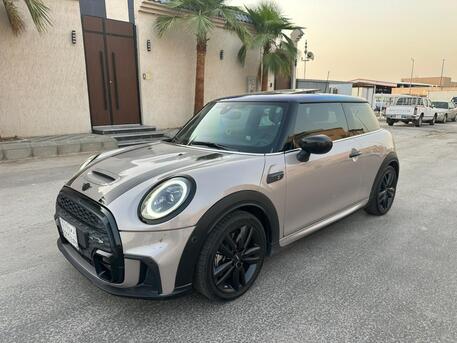 SAR 135,000 | Mini Cooper 2023 | Automatic | 40,000 KM | Full Options | Sunroof | 2nd Owner