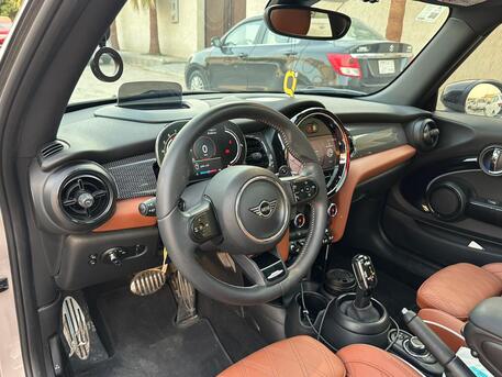 SAR 135,000 | Mini Cooper 2023 | Automatic | 40,000 KM | Full Options | Sunroof | 2nd Owner