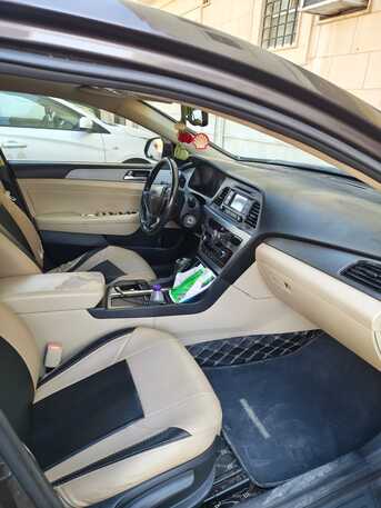 SAR 35,000 | Hyundai Sonata 2016 | Automatic | 195,000 KM | Half Full Option | Well-Maintained