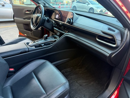 SAR 125,000 | Toyota Crown 2023 | Automatic | 18,000 KM