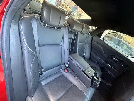 SAR 125,000 | Toyota Crown 2023 | Automatic | 18,000 KM