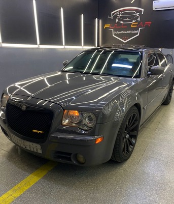 SAR 18,000 | Chrysler 300C HEMI 2006 | Automatic | 362,000 KM | Very Clean
