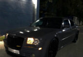 SAR 18,000 | Chrysler 300C HEMI 2006 | Automatic | 362,000 KM | Very Clean