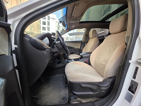 SAR 42,000 | Hyundai Santa Fe 2018 | Automatic | 193,000 KM | 4-Cylinder | Good Condition