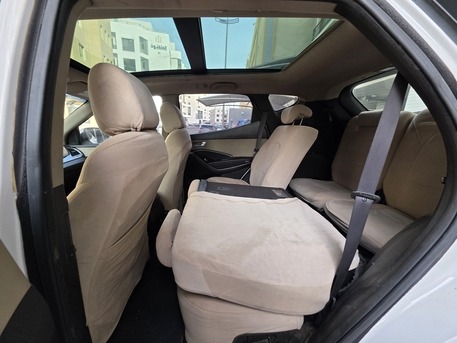 SAR 42,000 | Hyundai Santa Fe 2018 | Automatic | 193,000 KM | 4-Cylinder | Good Condition
