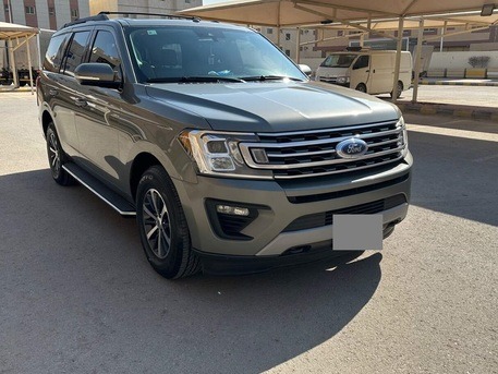 SAR 122,000 (Negotiable) | Ford Expedition XLT 2019 | Automatic | 98,600 KM | Leather Interior & Panoramic Sunroof