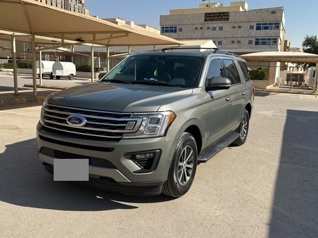 SAR 122,000 (Negotiable) | Ford Expedition XLT 2019 | Automatic | 98,600 KM | Leather Interior & Panoramic Sunroof