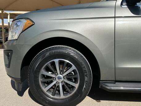 SAR 122,000 (Negotiable) | Ford Expedition XLT 2019 | Automatic | 98,600 KM | Leather Interior & Panoramic Sunroof