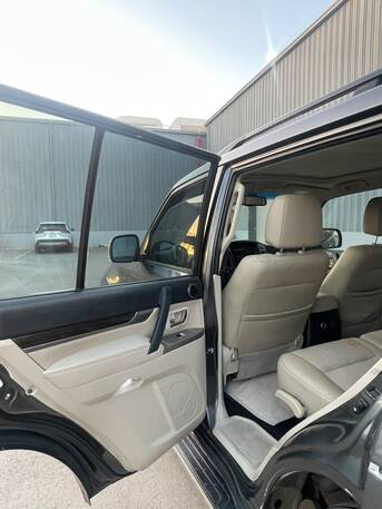 SAR 38,000 | Mitsubishi Pajero 2017 | Automatic | 385,000 KM | Full Option