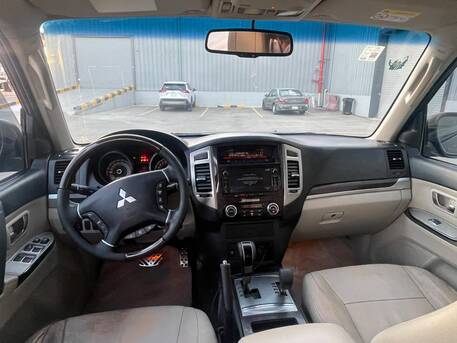 SAR 38,000 | Mitsubishi Pajero 2017 | Automatic | 385,000 KM | Full Option