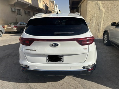 SAR 60,000 | Kia Sportage 2021 | 2.4L AWD | Automatic | 145,000 KM