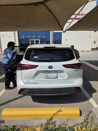 SAR 125,000 | Toyota Highlander Hybrid LE 2023 | Automatic | 58,000 KM