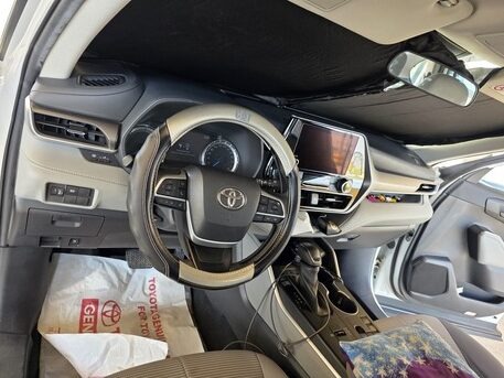 SAR 125,000 | Toyota Highlander Hybrid LE 2023 | Automatic | 58,000 KM