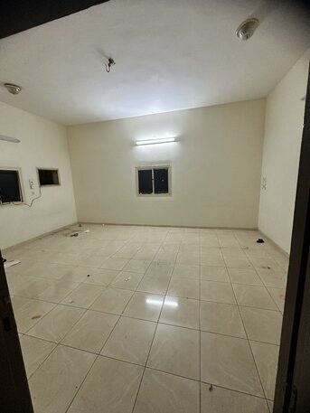SAR 900/Month | 3-Bedroom Family Flat | Ground Floor