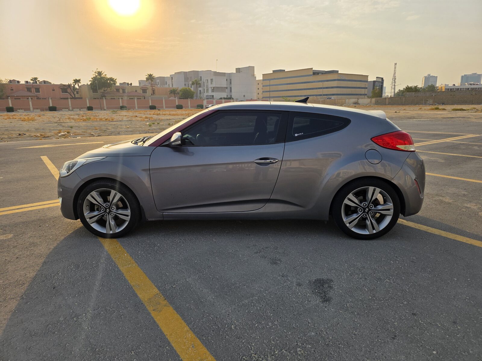 SAR 24,500 | Hyundai Veloster 2014 | Automatic | 224,000 KM | Full Option | Excellent Condition