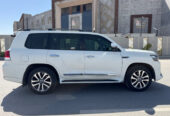 SAR 170,000 | Toyota Land Cruiser 2020 | Automatic | 71,000 KM