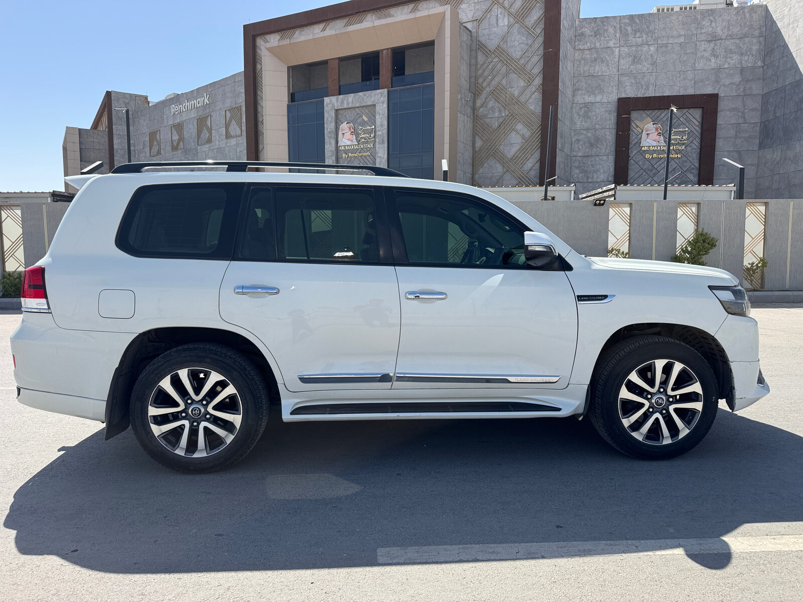 SAR 170,000 | Toyota Land Cruiser 2020 | Automatic | 71,000 KM