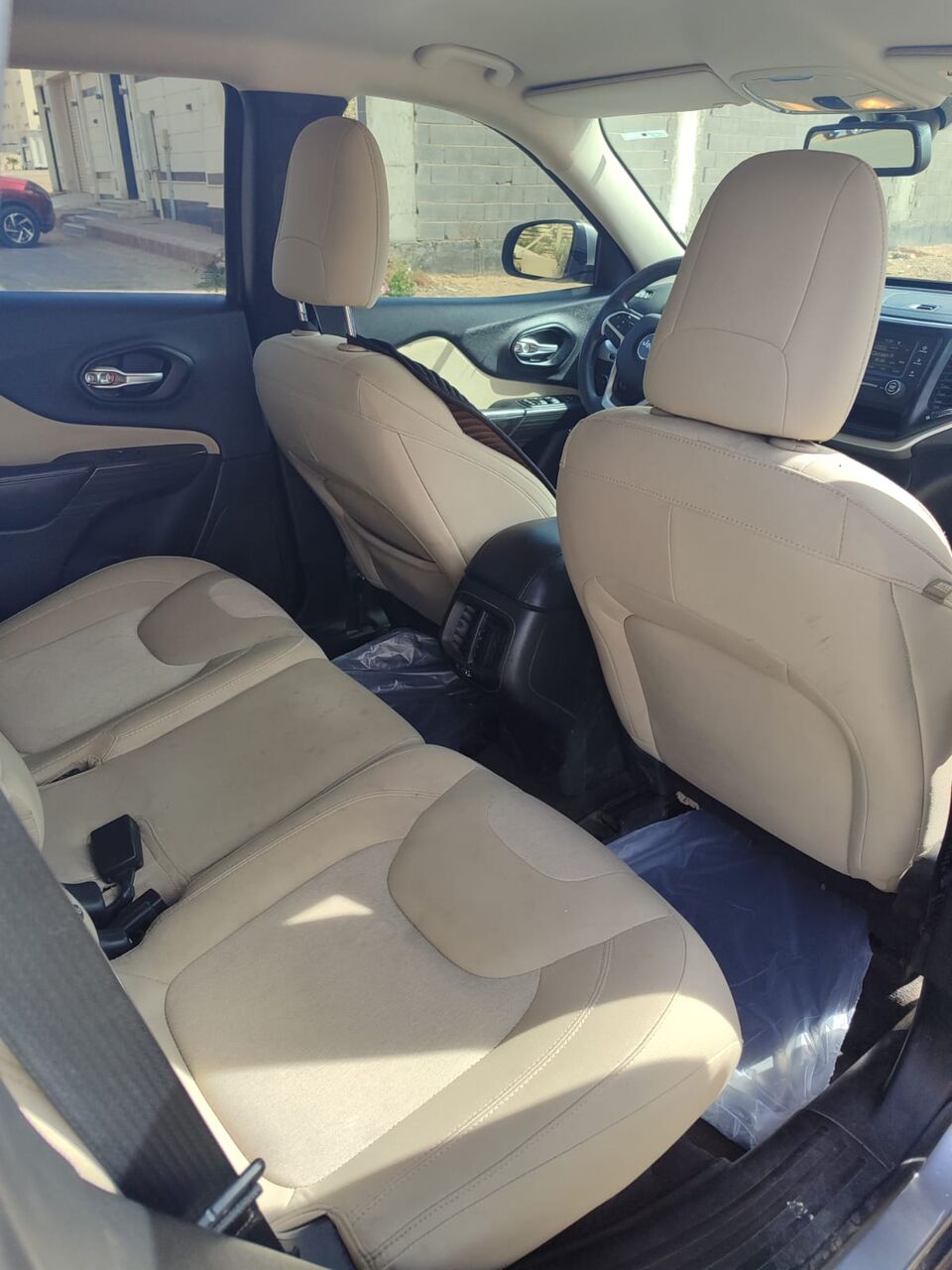 SAR 33,000 | Jeep Cherokee 2016 | Automatic | 182,000 KM