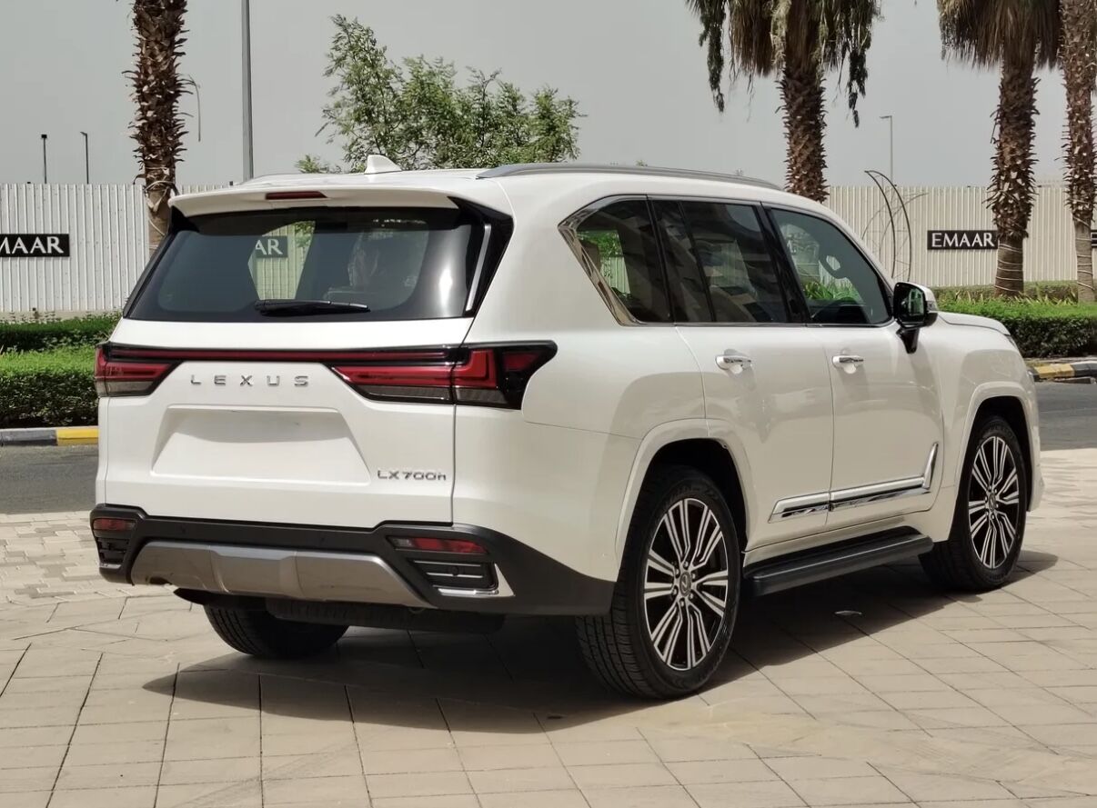 SAR 560,000 | Brand New Lexus LX 700h 2026 | Automatic | 1,445 KM