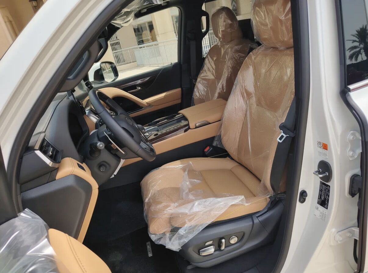 SAR 560,000 | Brand New Lexus LX 700h 2026 | Automatic | 1,445 KM