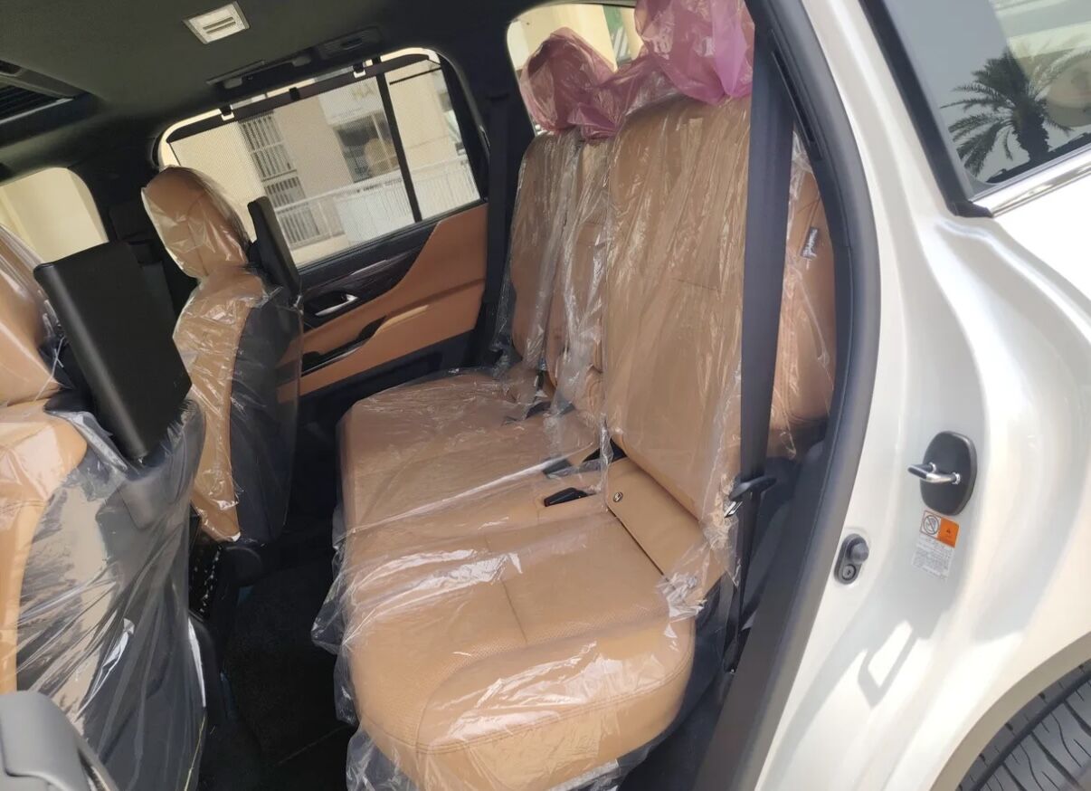 SAR 560,000 | Brand New Lexus LX 700h 2026 | Automatic | 1,445 KM