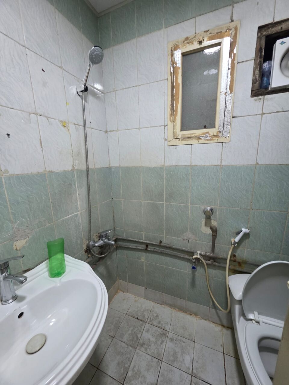 SAR 1,600/Month | Furnished 1-Bedroom Apartment | 1 Bathroom | Living Room | Kitchen
