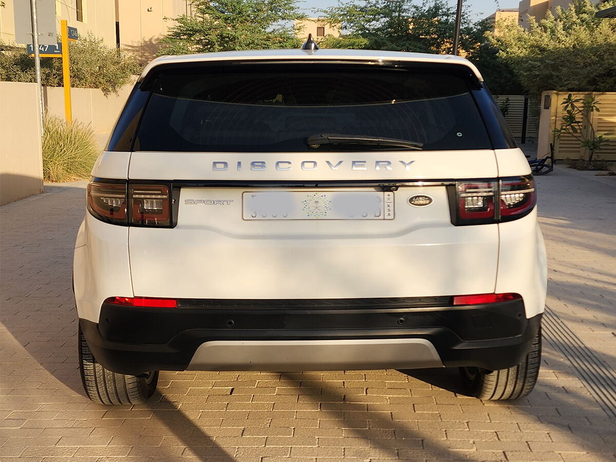 SAR 146,000 | Land Rover Discovery Sport SE 2021 | Automatic | 110,000 KM