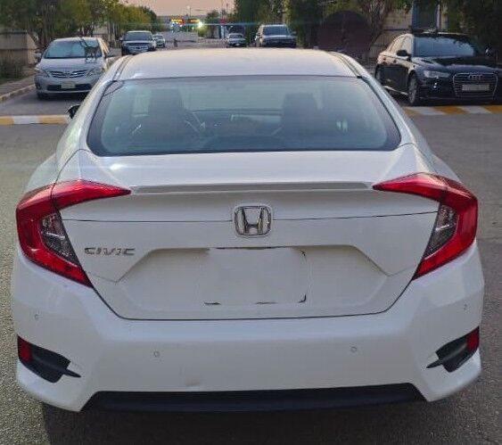 SAR 53,000 | Honda Civic 2020 | Automatic | 125,000 KM | Full Option