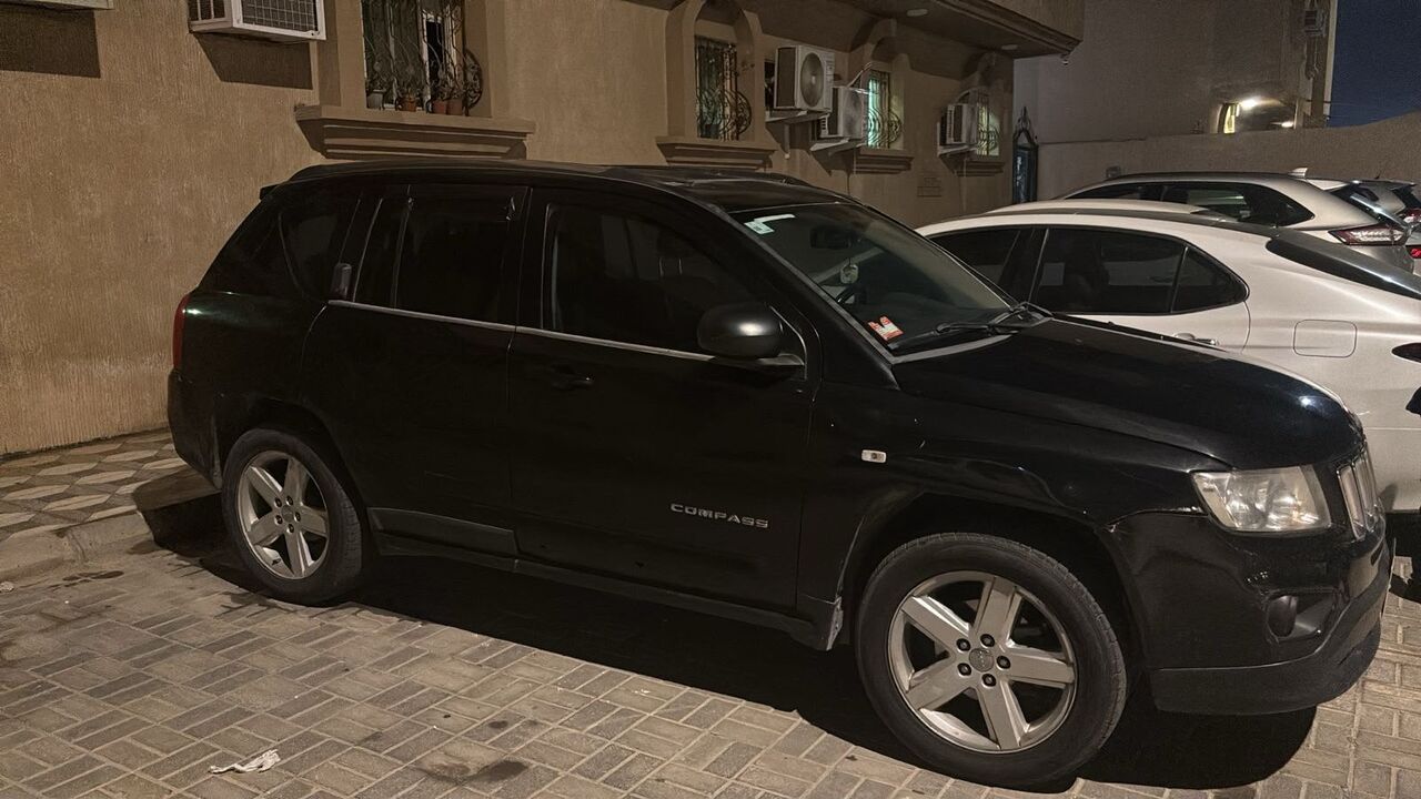 SAR 10,000 | Jeep Compass 2011 | Automatic | 281,000 KM | Urgent Sale