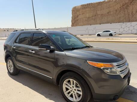 SAR 42,000 | Ford Explorer XLT 4WD 2015 | Automatic | 195 KM