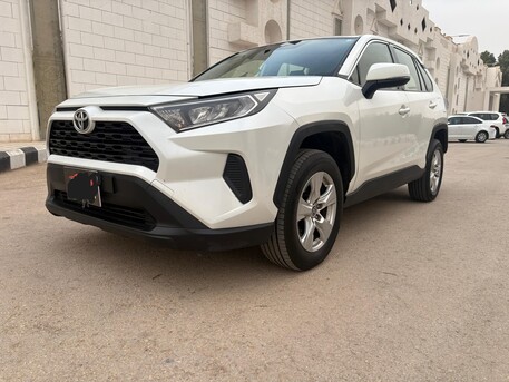 SAR 73,500 | Toyota RAV4 2021 | Automatic | 110,000 KM | 4WD | 2.0L