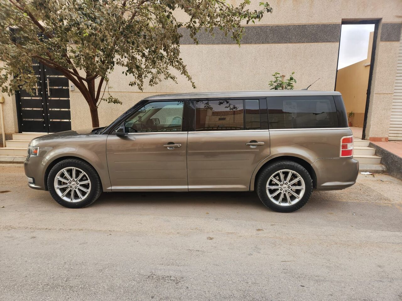 SAR 31,500 | Ford Flex 2013 | 7-Seater | Automatic | 191,000 KM | Mint Condition