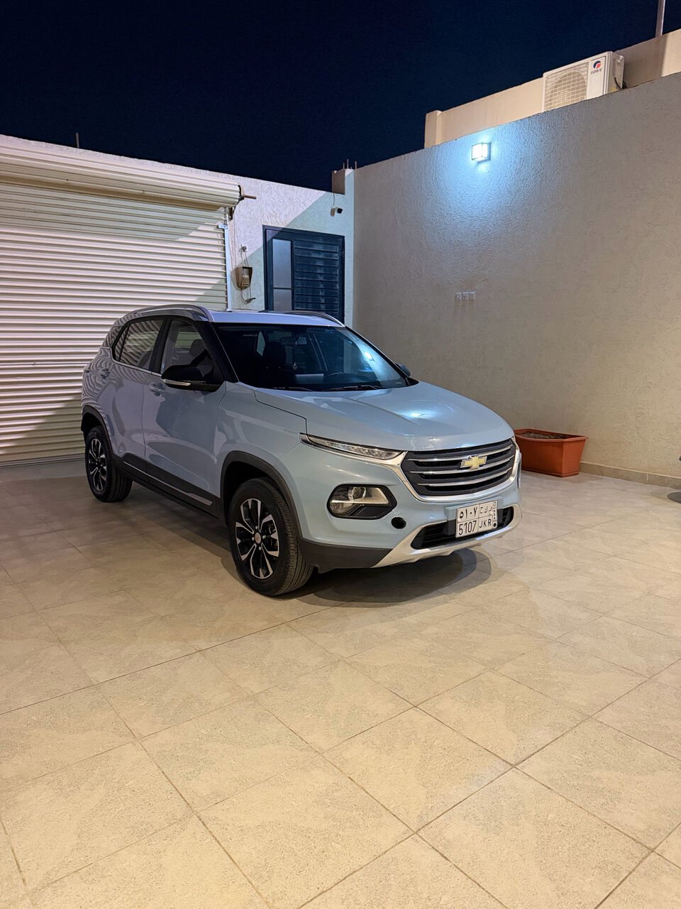 SAR 35,000 | Chevrolet Captiva 2023 | Automatic | 80,000 KM | Full Option