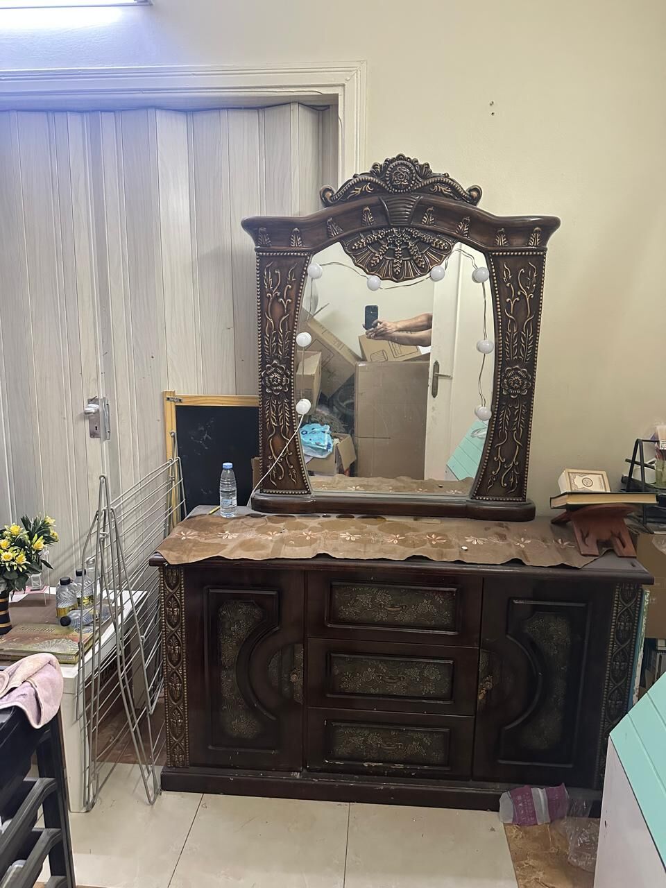 SAR 100 | Dressing Table | Good Condition | Great Price