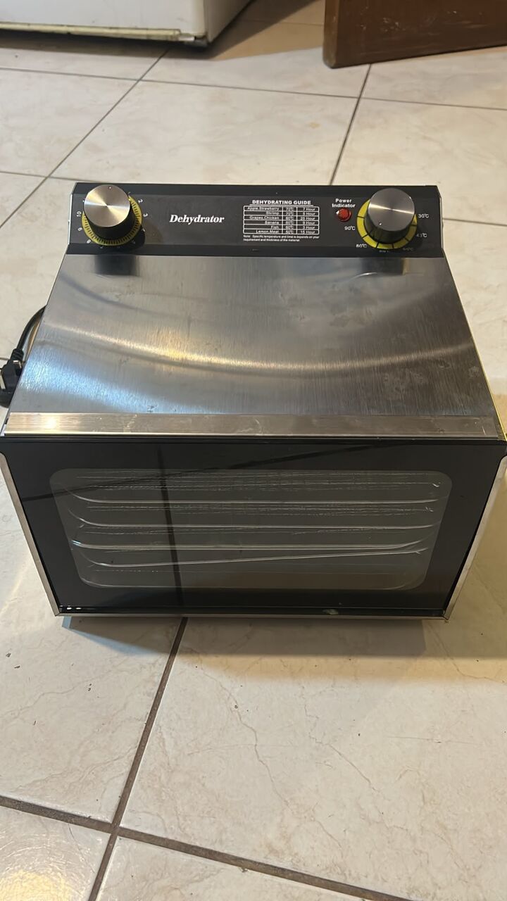 SAR 250 | Food & Fruit Dehydrator for Sale