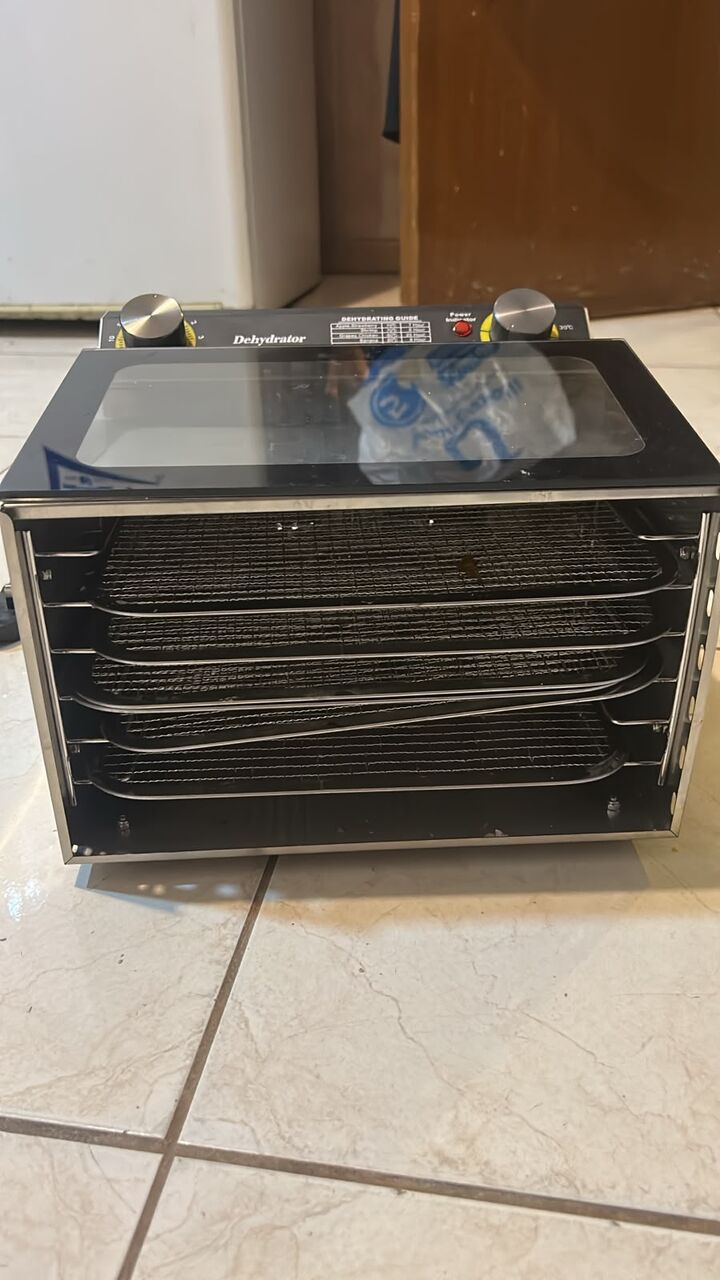 SAR 250 | Food & Fruit Dehydrator for Sale