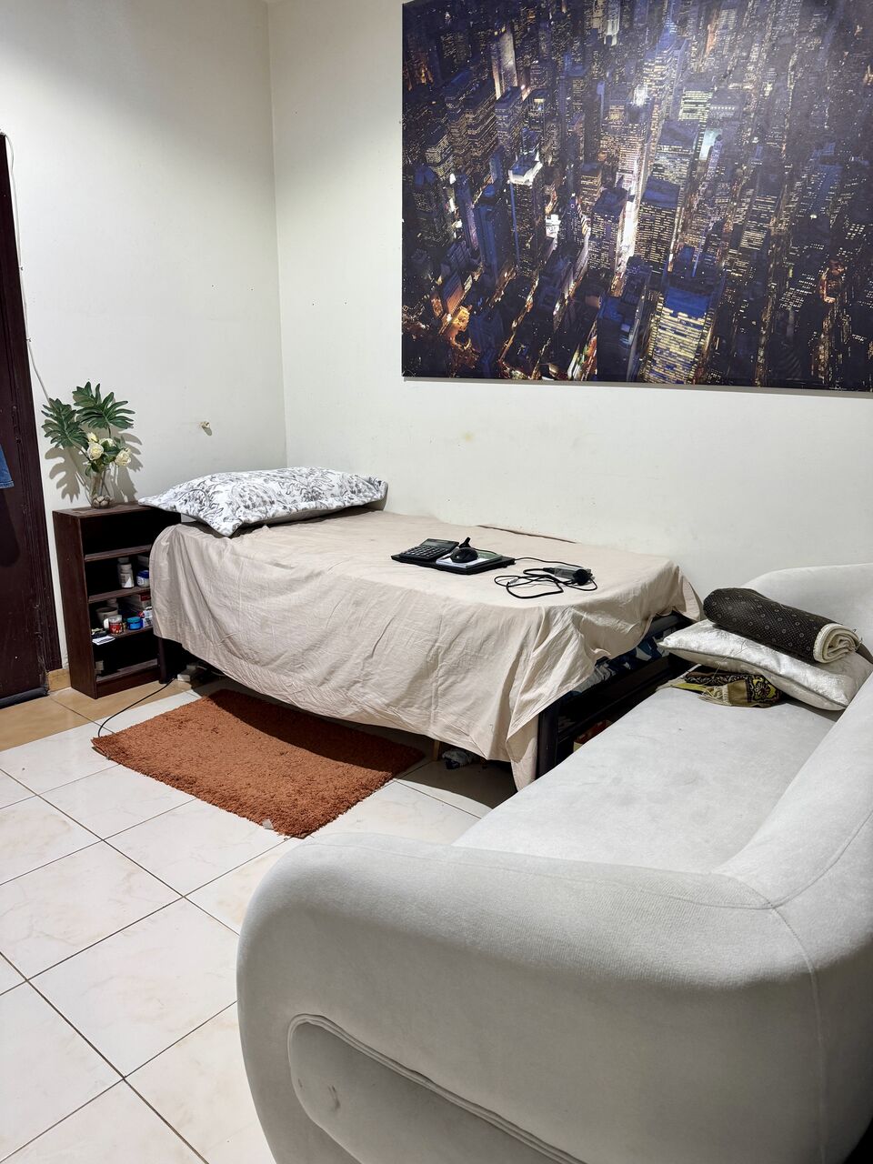 SAR 950/Month – Fully Furnished Bedspace in Family Apartment