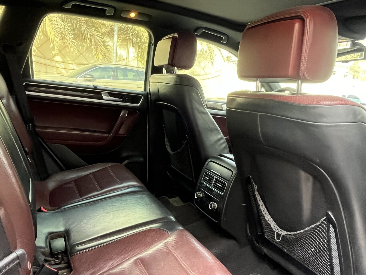 SAR 37,000 | Volkswagen Touareg 2014 | Automatic | 454,000 KM | R-Line