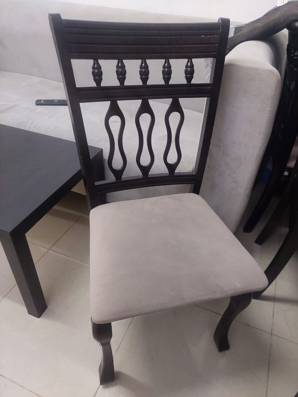 SAR 800 | Dining Table with 4 Chairs & Medium-Size Fridge