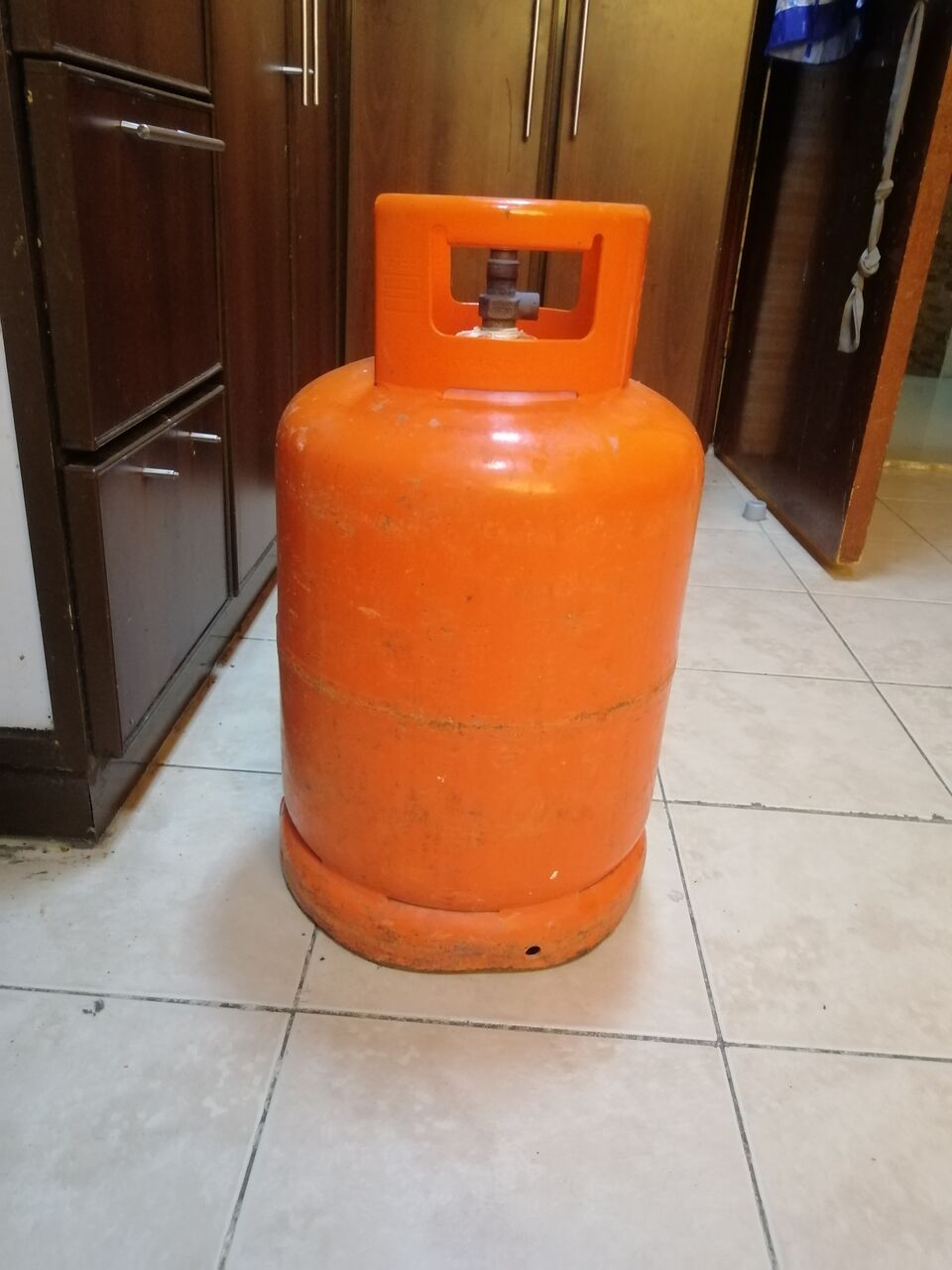 SAR 300 | Semi-Automatic Washing Machine, Baby Stroller & Gas Cylinder for Sale
