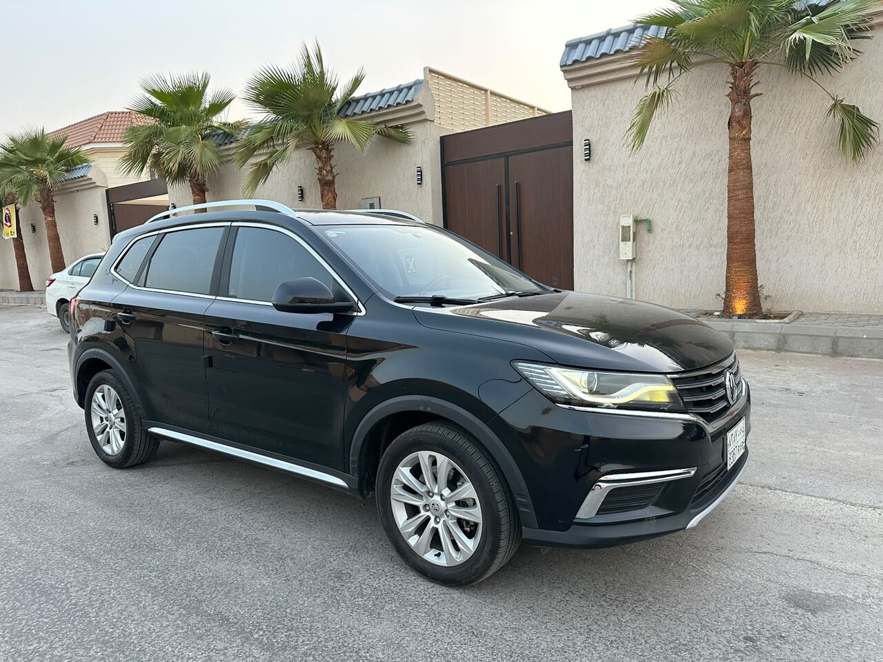 SAR 40,000 – MG RX5 2023, Automatic, 115,000 KM – Mid Option