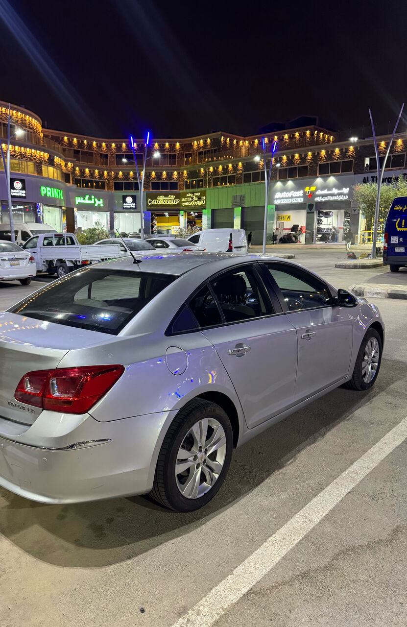 SAR 23,000 | Chevrolet Cruze LS 2017 | Automatic | 181,000 KM