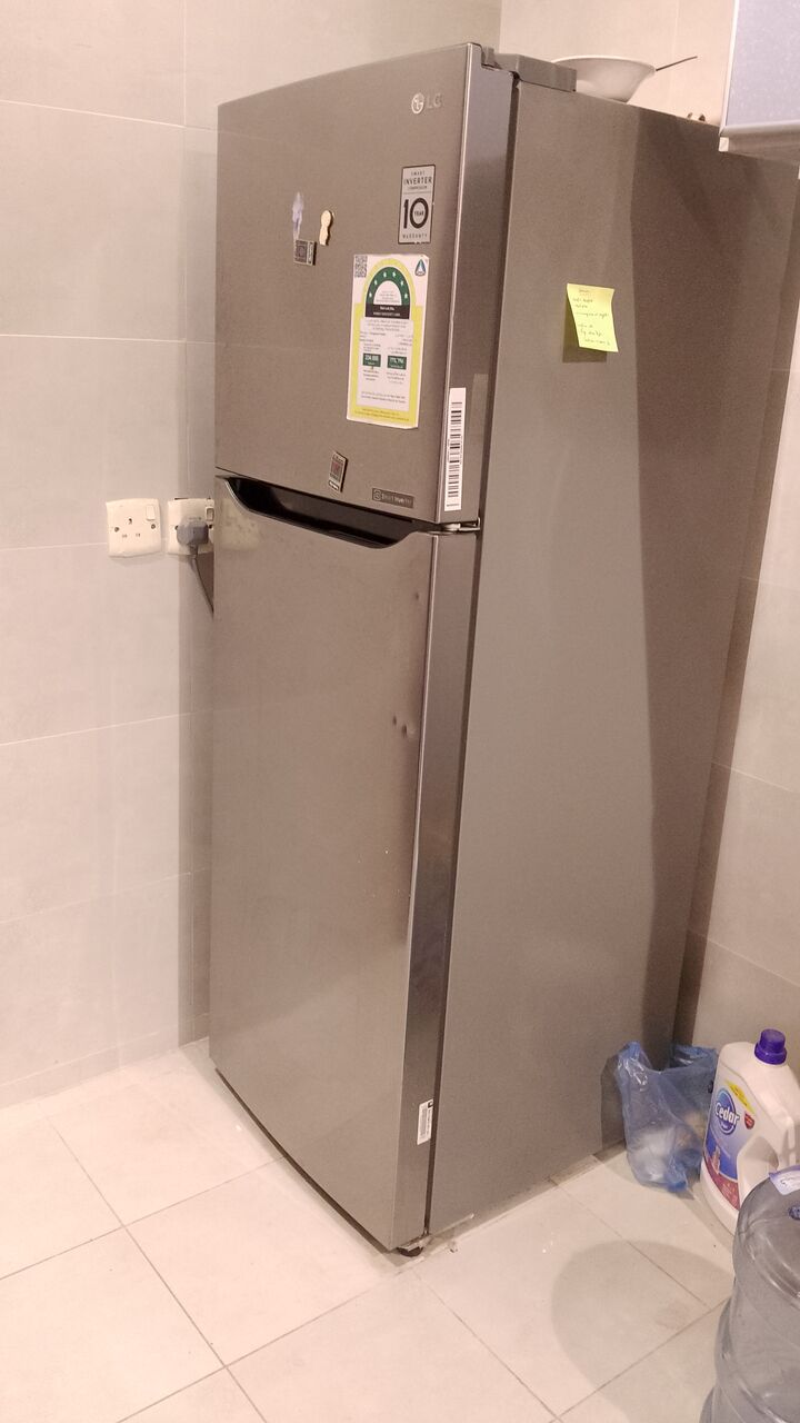 SAR 2,300 | Refrigerator & Furniture for Sale