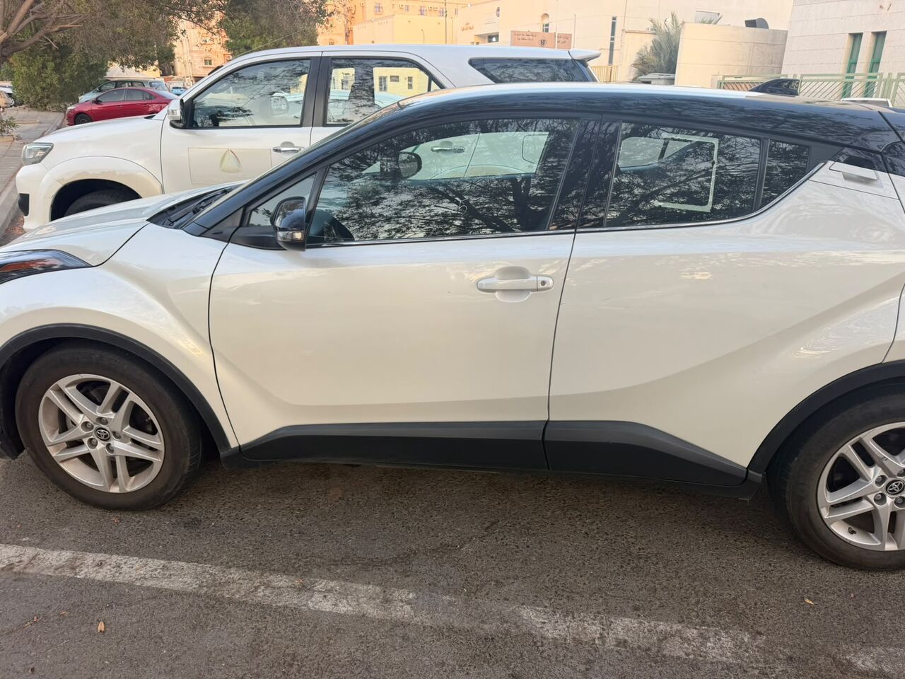 SAR 50,000 | Toyota C-HR 2020 | Automatic | 190,000 KM | 1.8L Excel