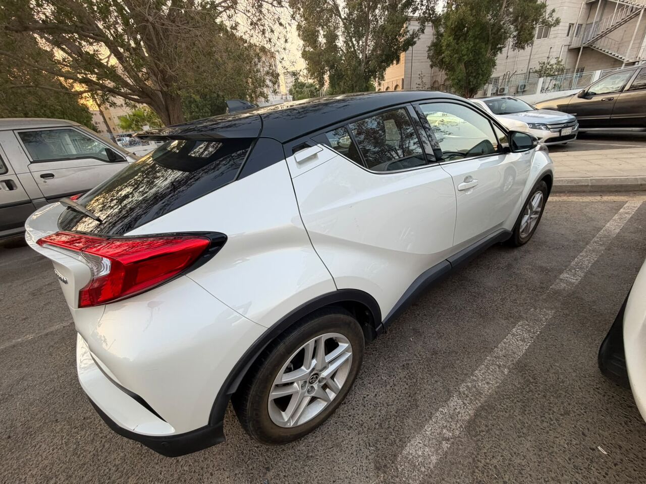 SAR 50,000 | Toyota C-HR 2020 | Automatic | 190,000 KM | 1.8L Excel