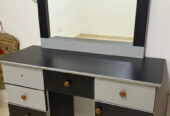 SAR 350 | Dressing Table & King-Size Bed