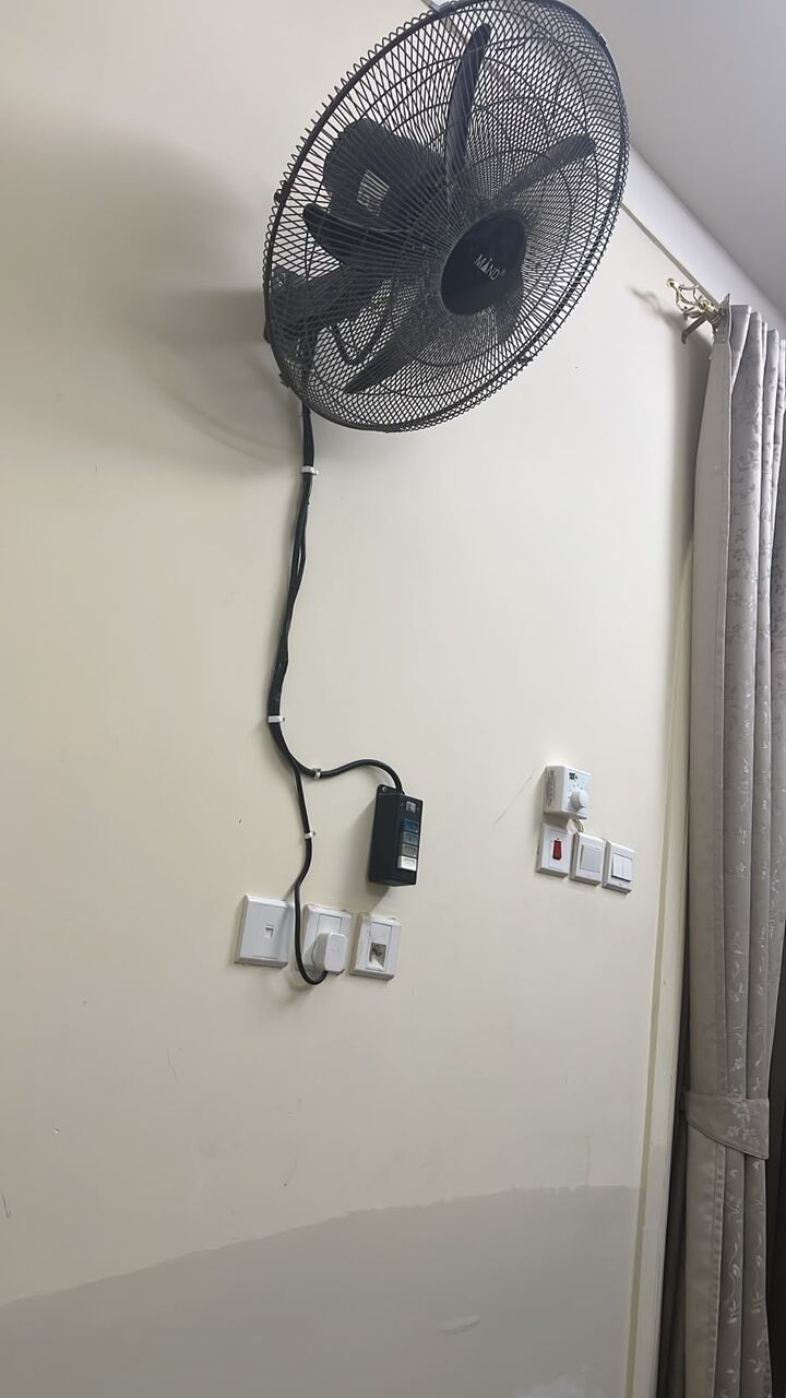 SAR 75 | 2-Sided Wall Fans | Good Condition | Urgent Sale